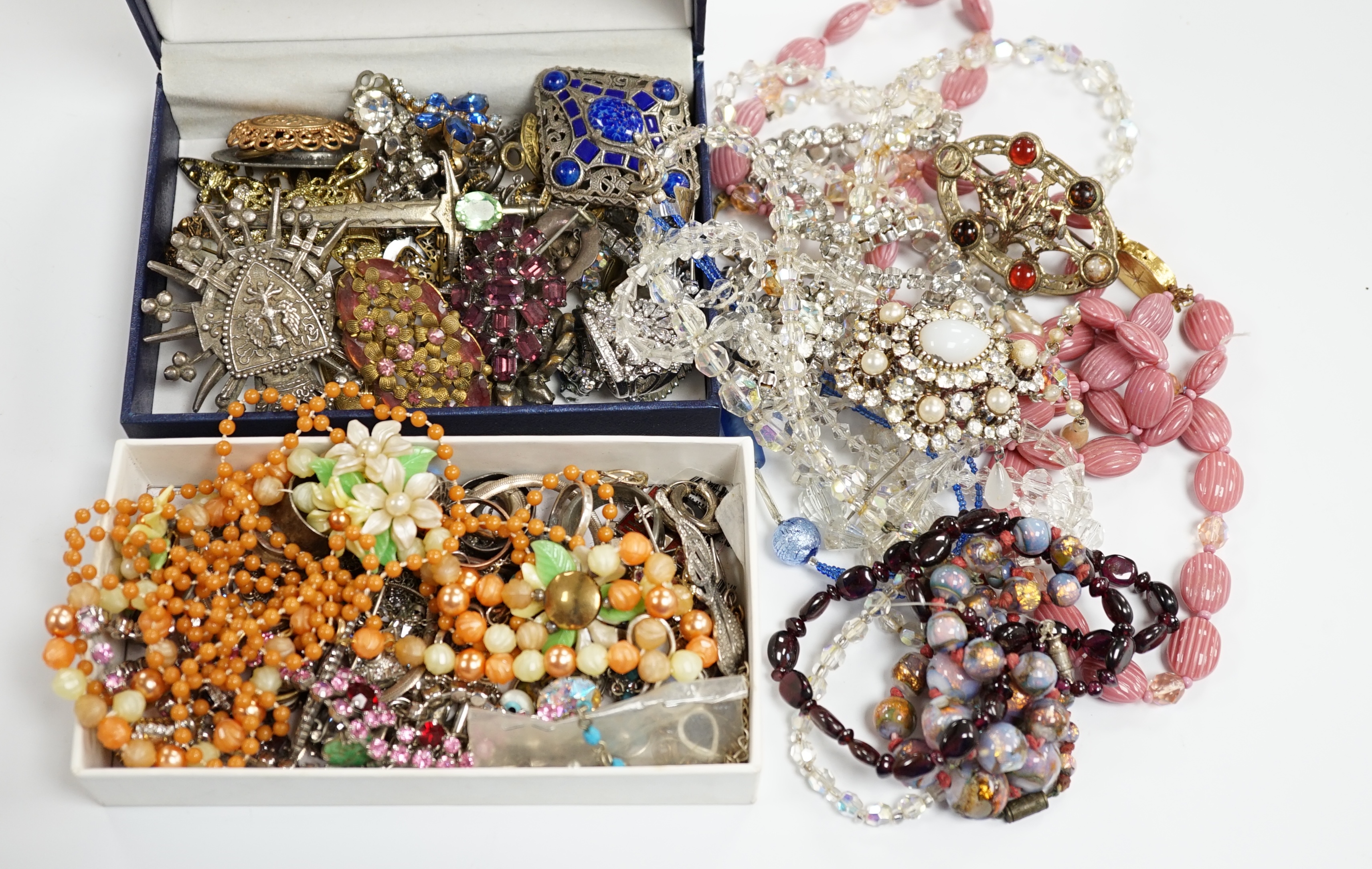 A large quantity of assorted costume and other jewellery including 925.